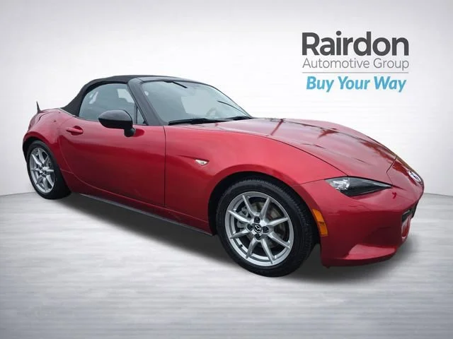 2016 Mazda MX-5 Miata Sport's photo