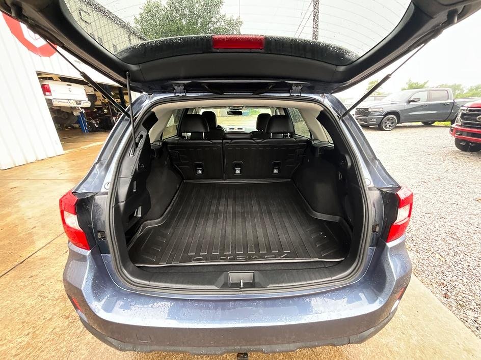 Used 2017 Blue Subaru 2.5i image 8