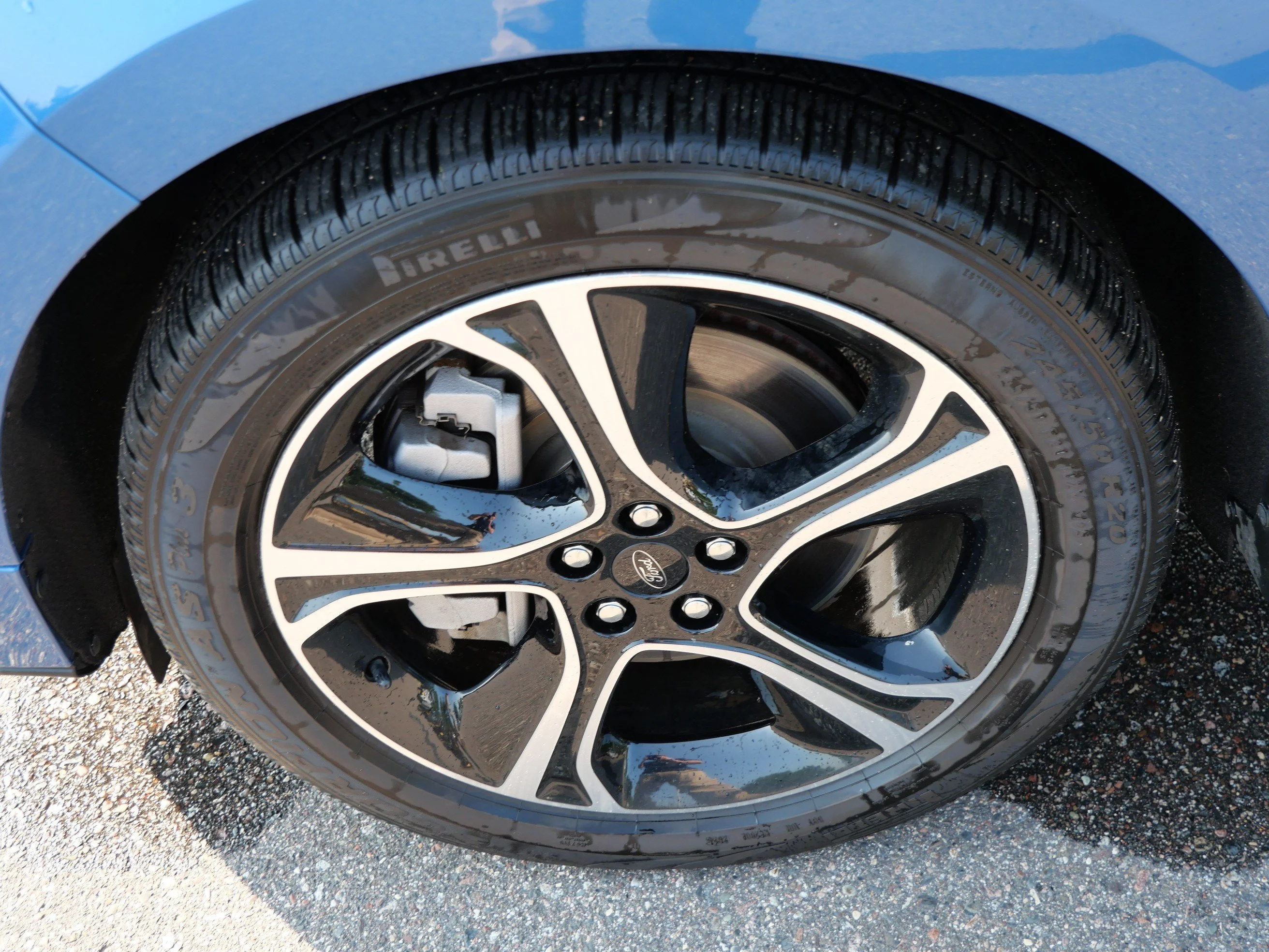 2021 Ford Edge ST - Photo 16