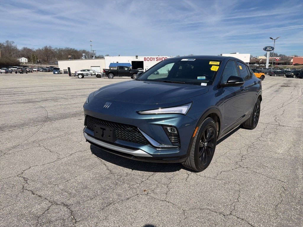 Used 2025 Buick Envista Sport Touring with VIN KL47LBEPXSB049943 for sale in Kansas City