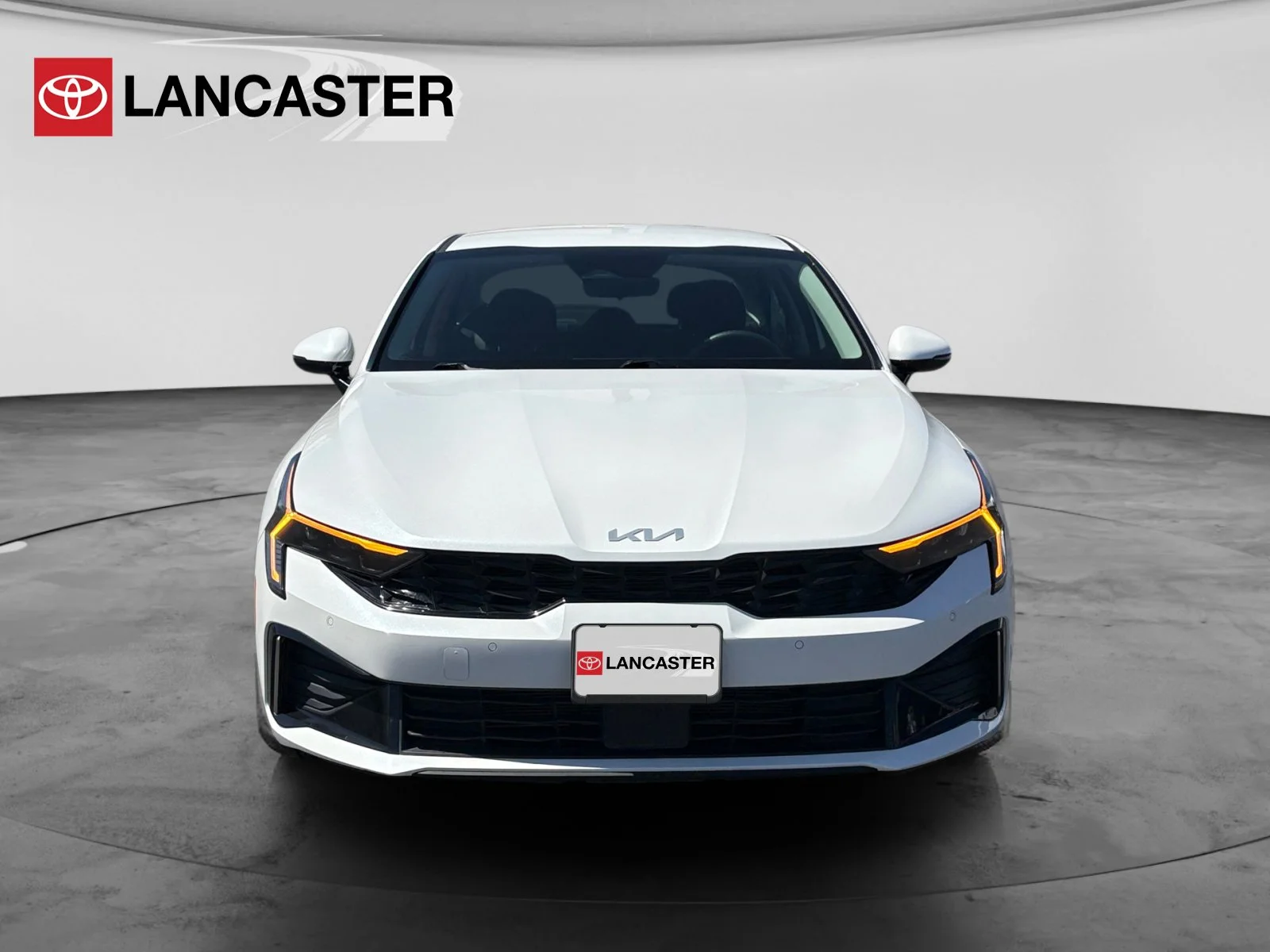 2025 Kia K5 LXS - Photo 2
