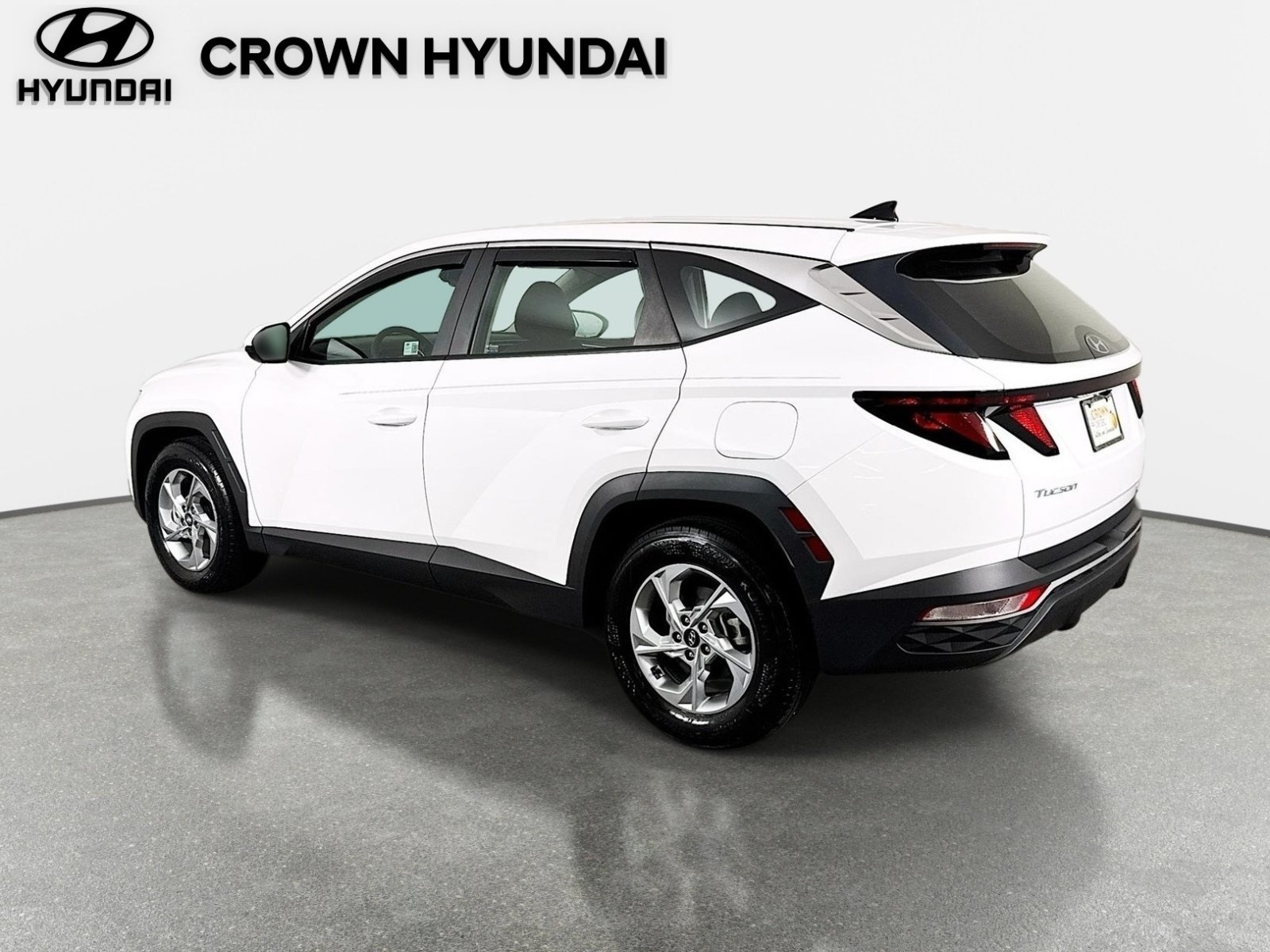 Used 2024 White Pearl Hyundai SE image 7
