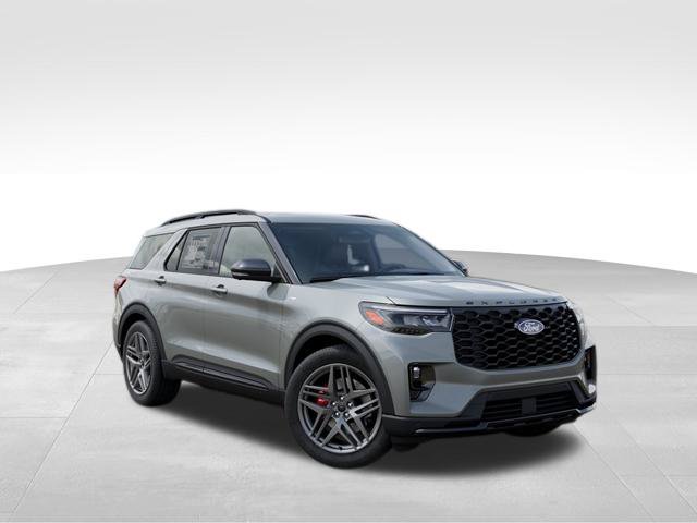 New 2027 Avalanche Gray Ford ST-Line image 4