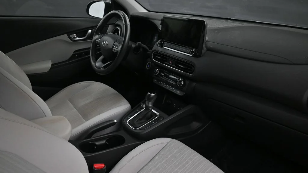 Used 2023 Black Hyundai SEL image 11