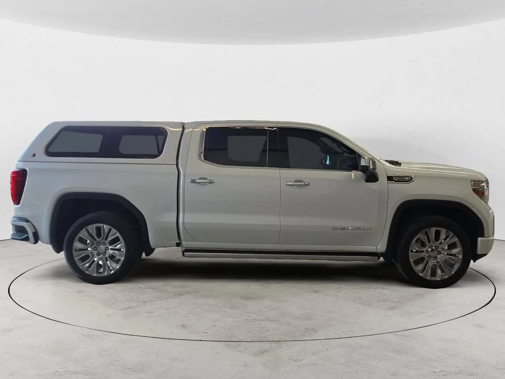 Used 2020 WHITE FROST TRICOAT GMC Denali image 4