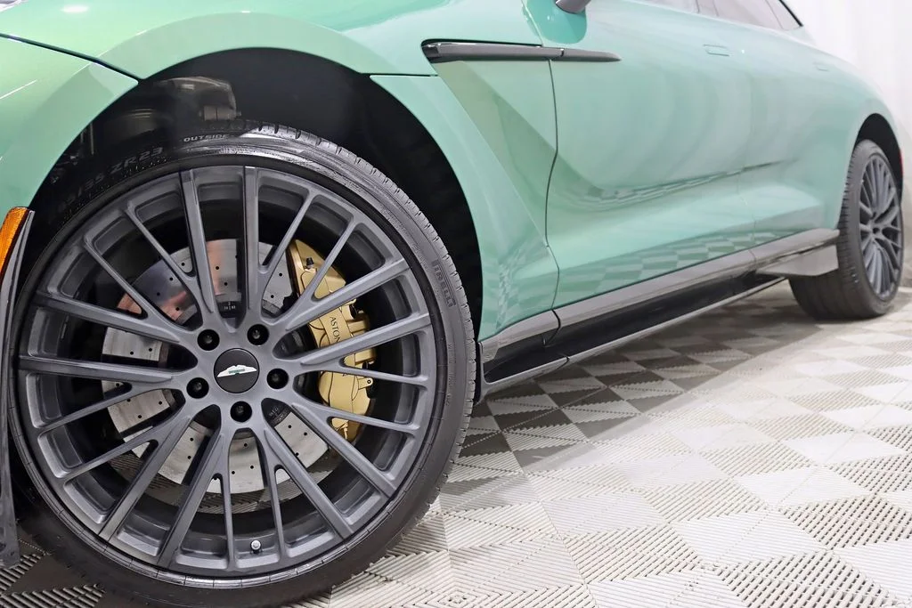 2023 Aston Martin DBX 707