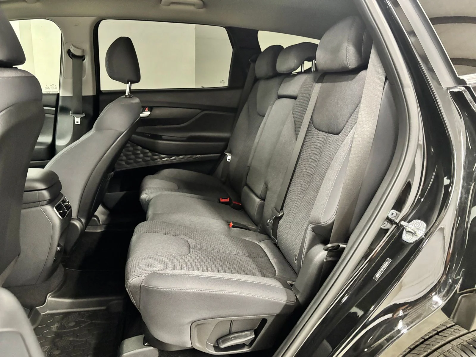 Used 2023 Black Hyundai SE image 20
