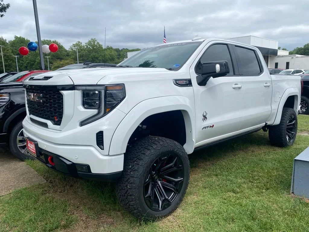 New 2026 Summit White GMC AT4 image 36