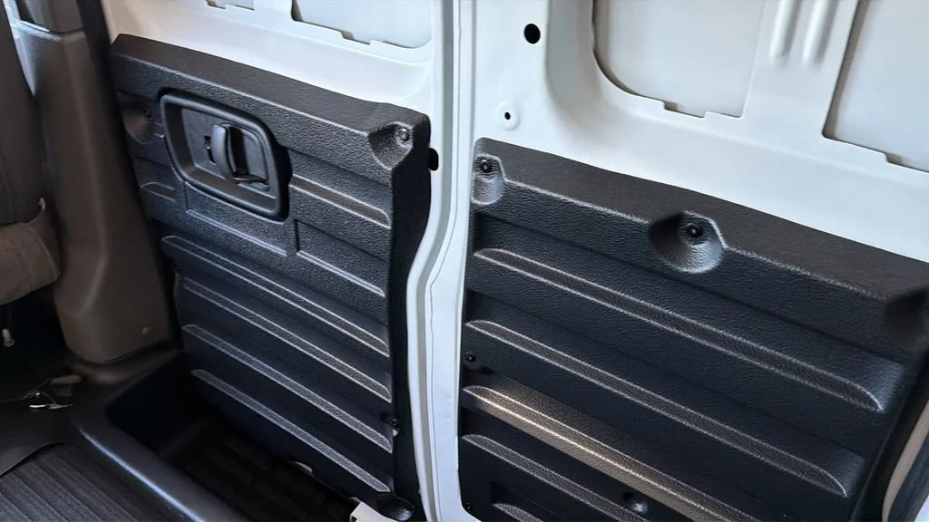 2025 Chevrolet Express Cargo Work Van - Photo 21