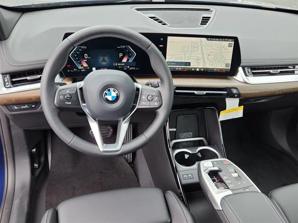 2025 BMW X1 28i - Photo 11