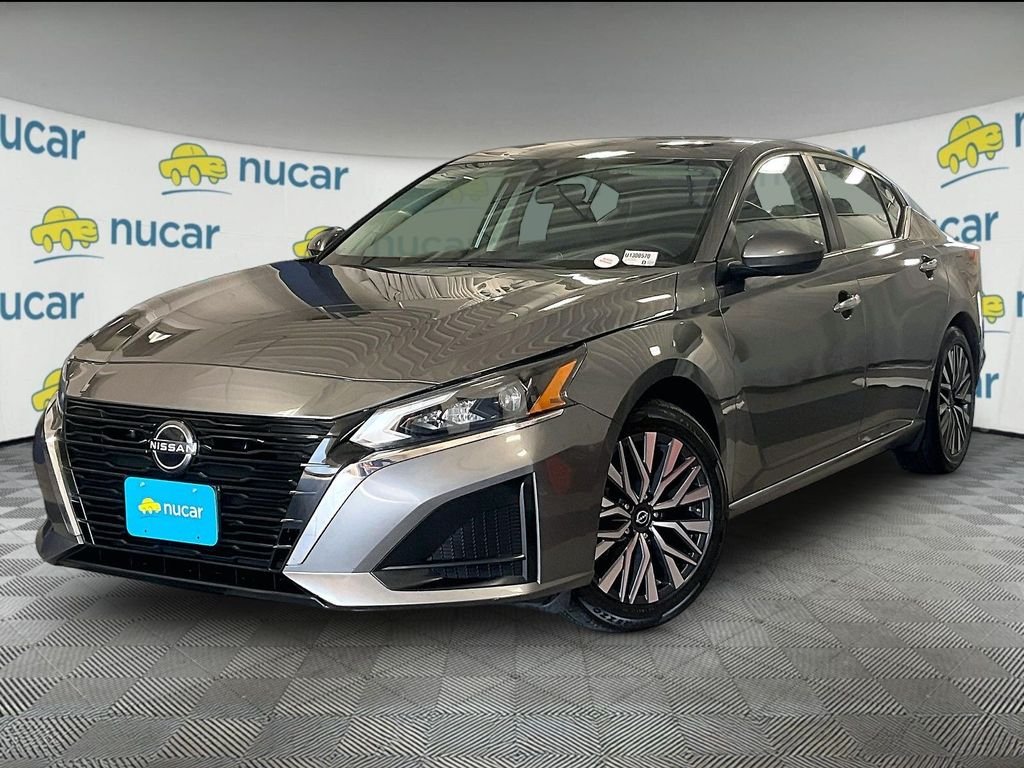 Certified Used 2023 Gray Nissan 2.5 SV image 3