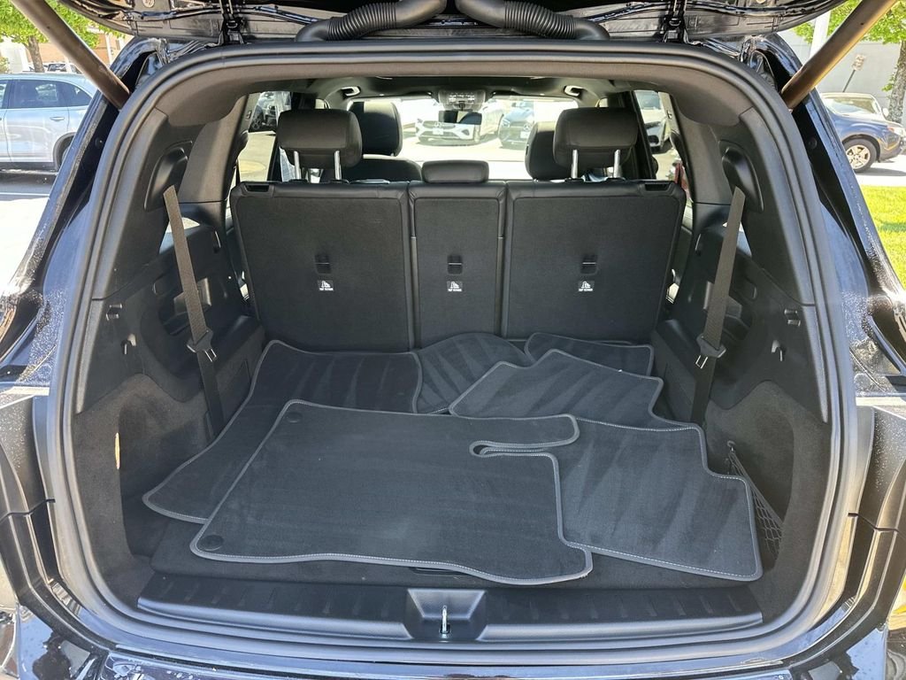 Certified Used 2022  Mercedes-Benz GLB 250 image 13