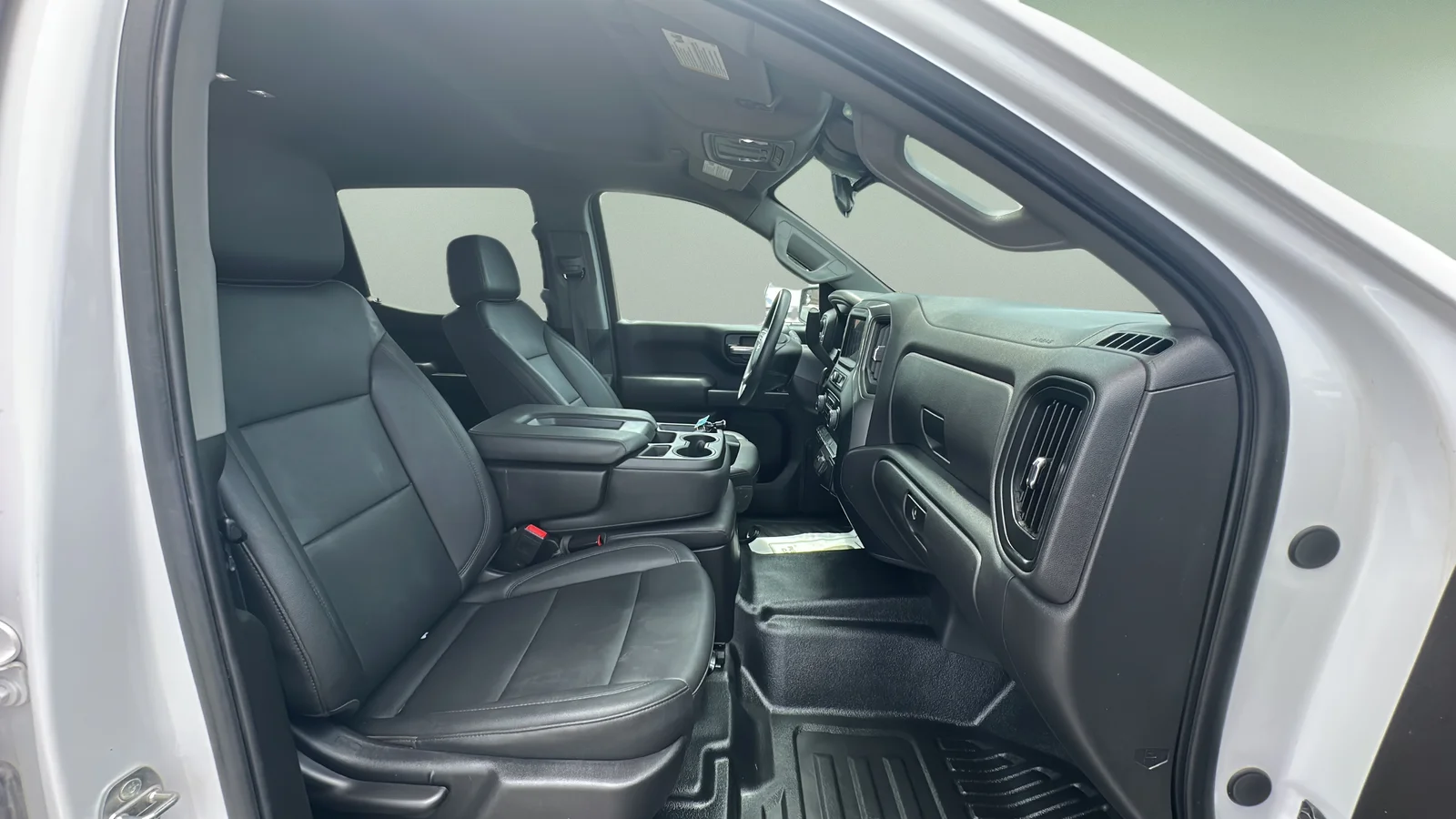 Used 2024 White Chevrolet WT image 16