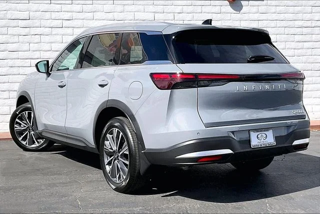 New 2027 Gray INFINITI LUXE image 2