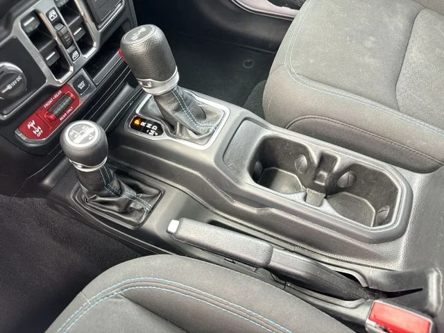 Used 2022 White Jeep Unlimited Rubicon 4xe image 29