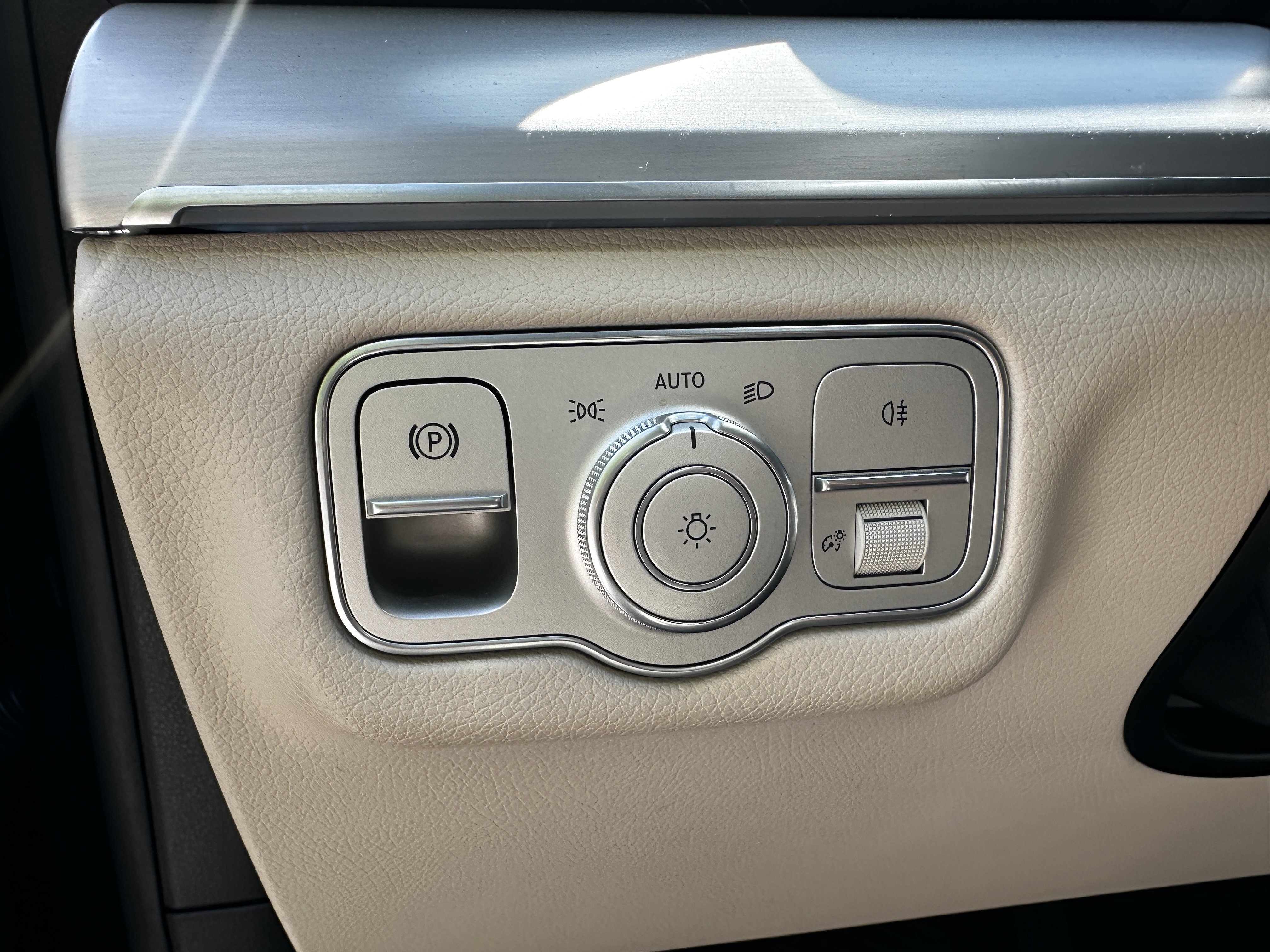 Certified Used 2025 Black Mercedes-Benz GLS 450 image 38