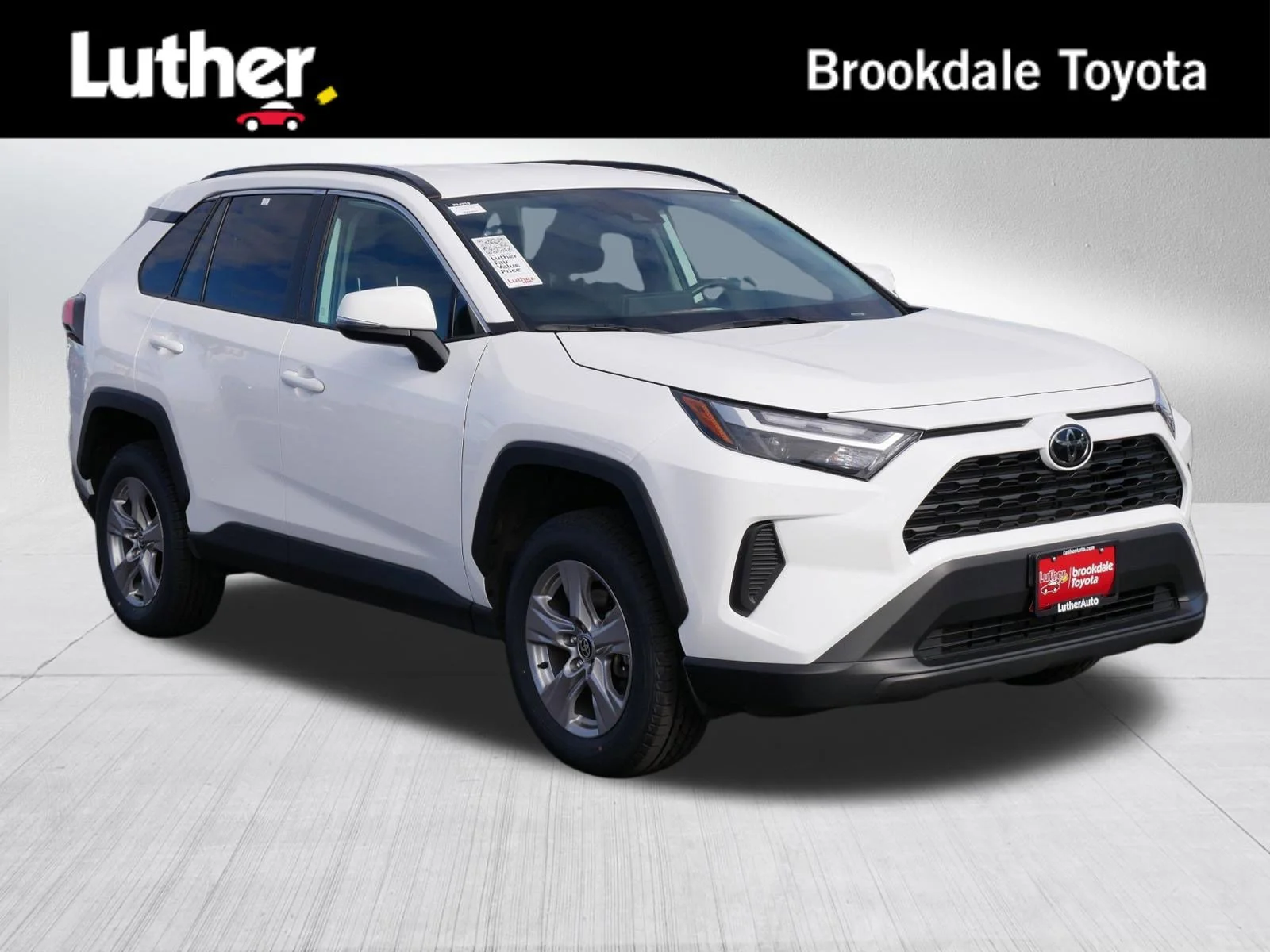 2025 Toyota RAV4 XLE AWD's photo