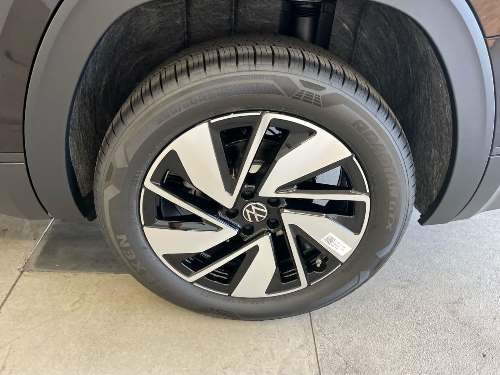 2026 Volkswagen Atlas SE w/Tech - Photo 10