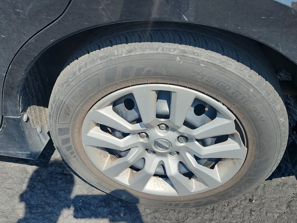 Used 2015 Super Black Nissan 2.5 S image 11