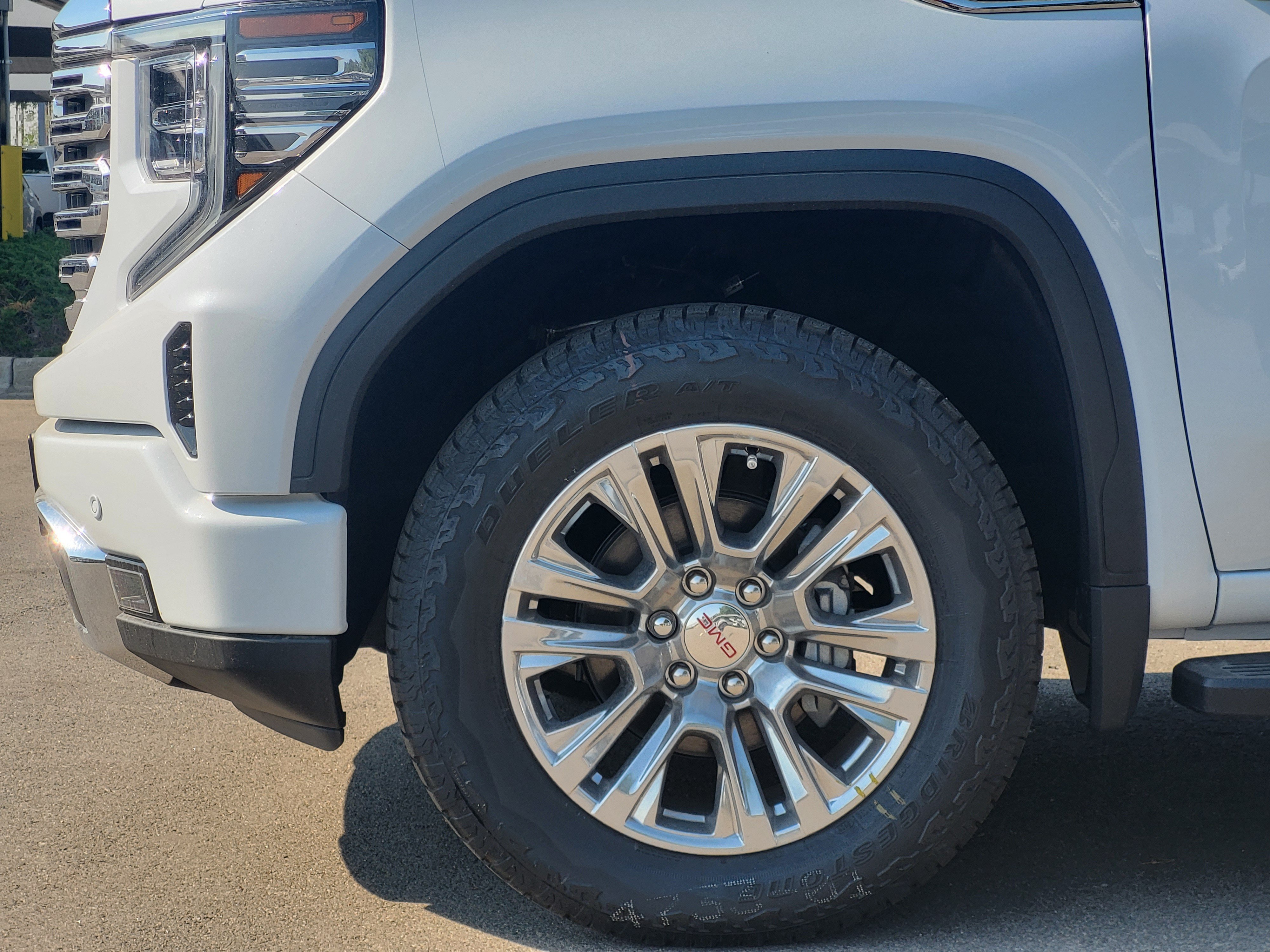 2026 GMC Sierra 1500 Denali - Photo 9