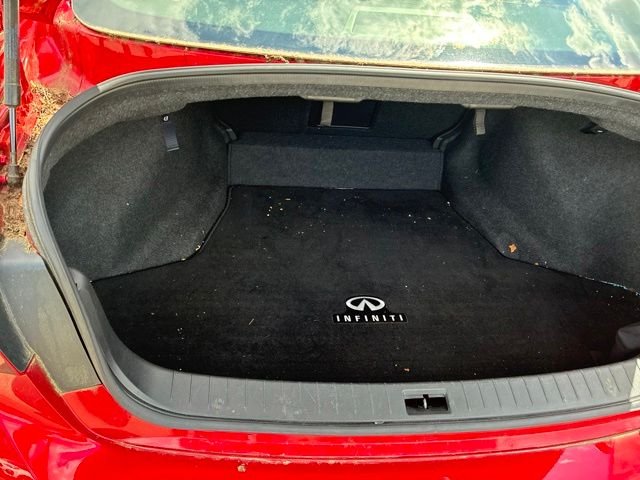 Used 2023 Red INFINITI LUXE image 17