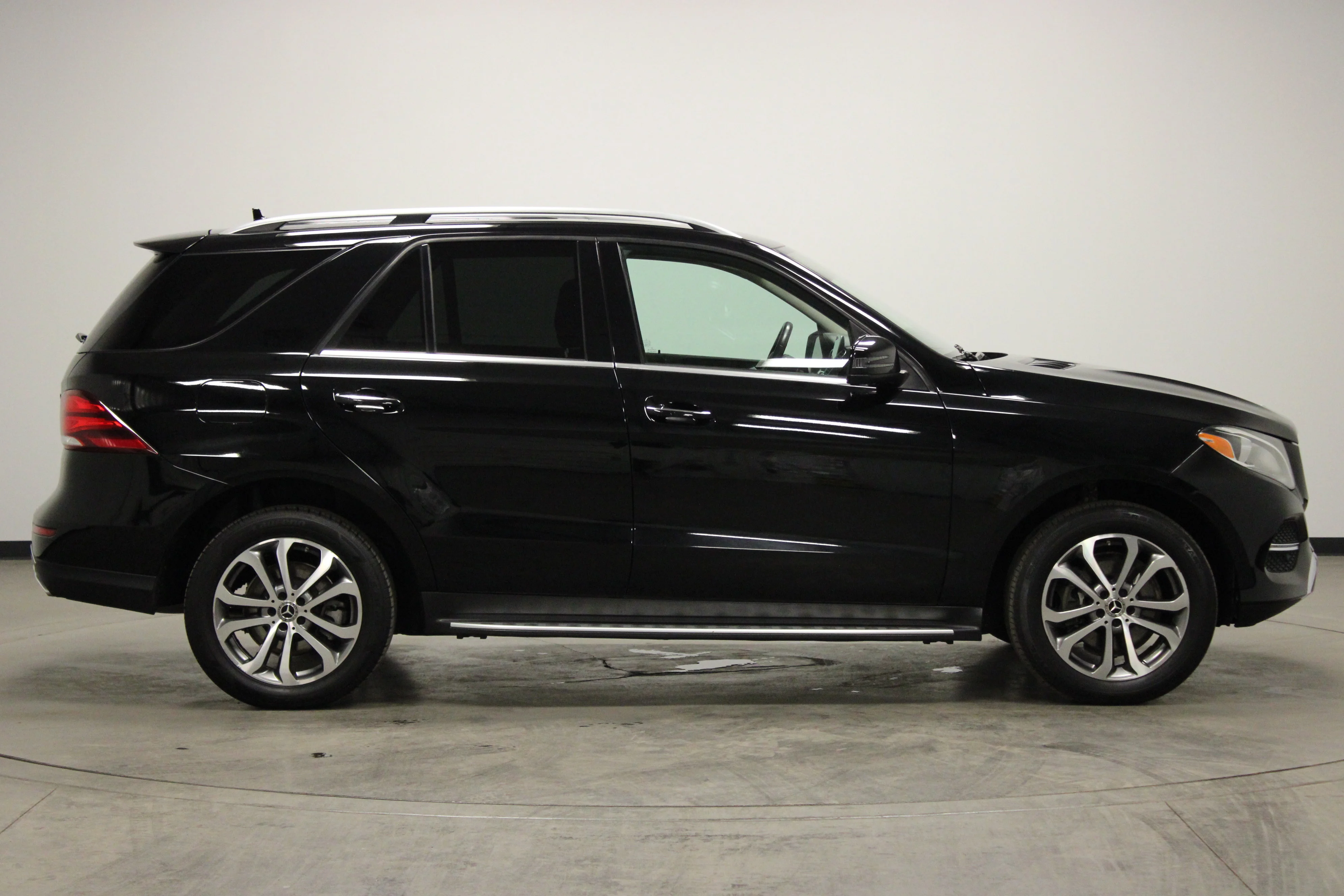 Used 2017 Black Mercedes-Benz GLE 350 image 9