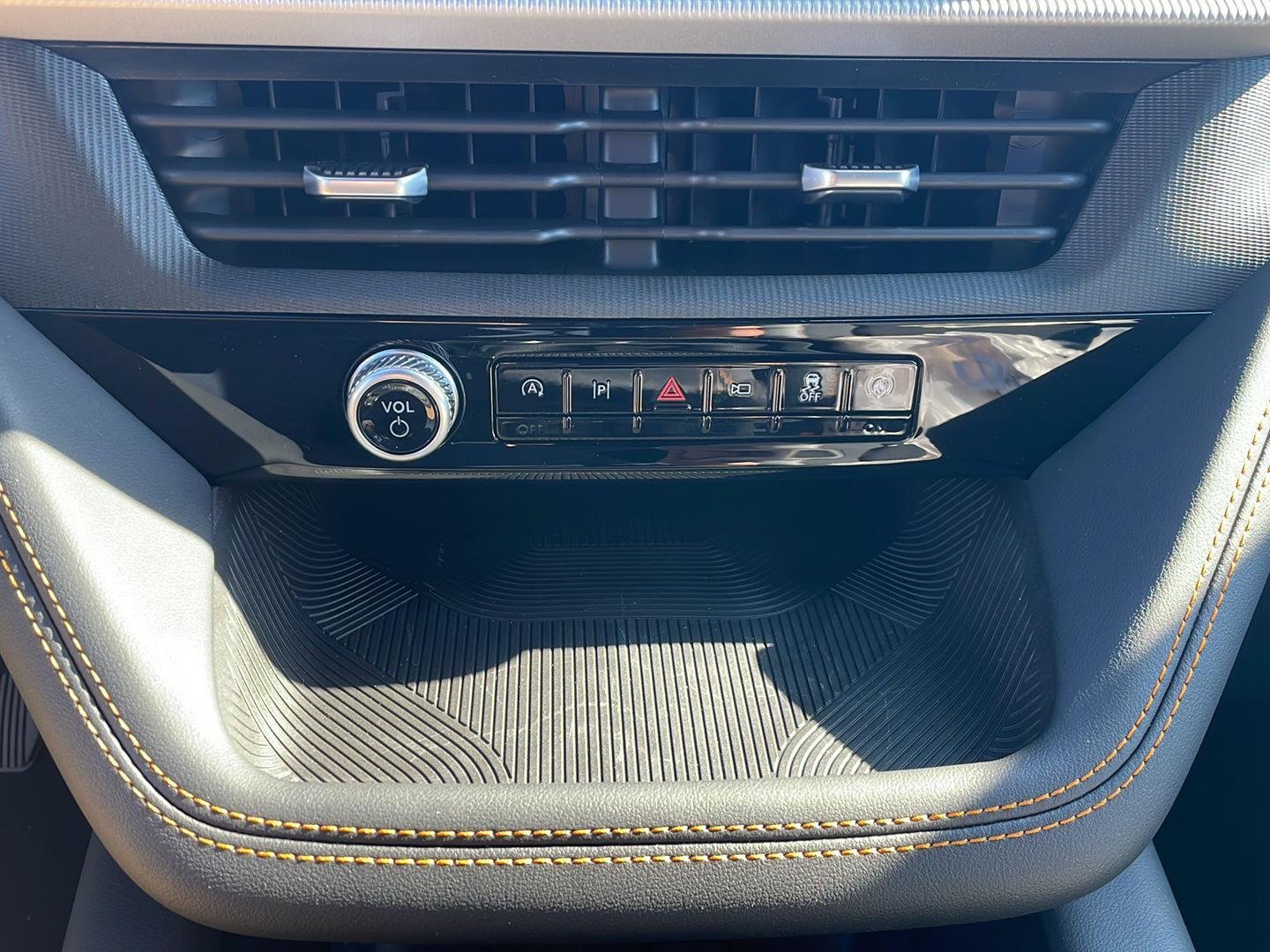 New 2026 Agate Black Metallic Ford Tremor® image 23