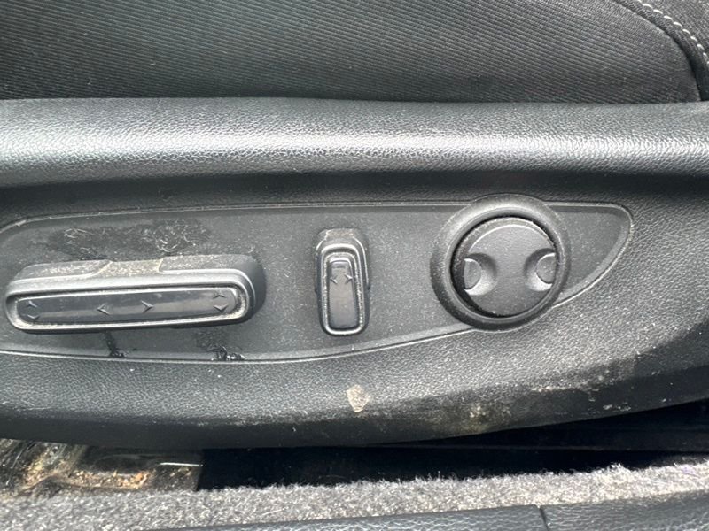 Used 2023  Honda EX image 13