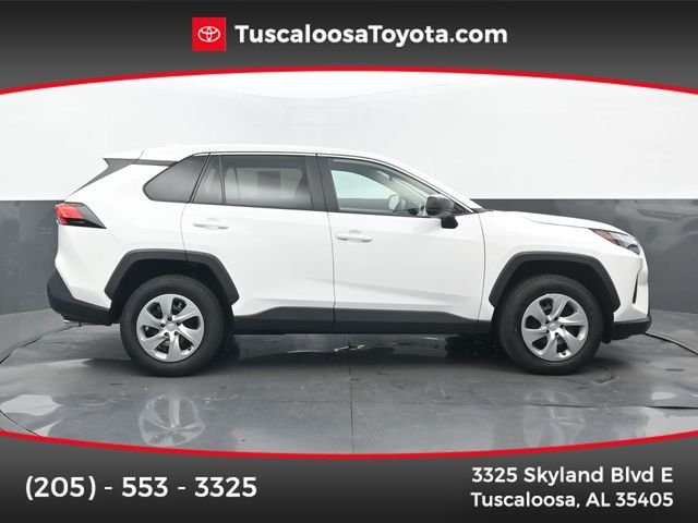 2023 Toyota RAV4 LE FWD's photo