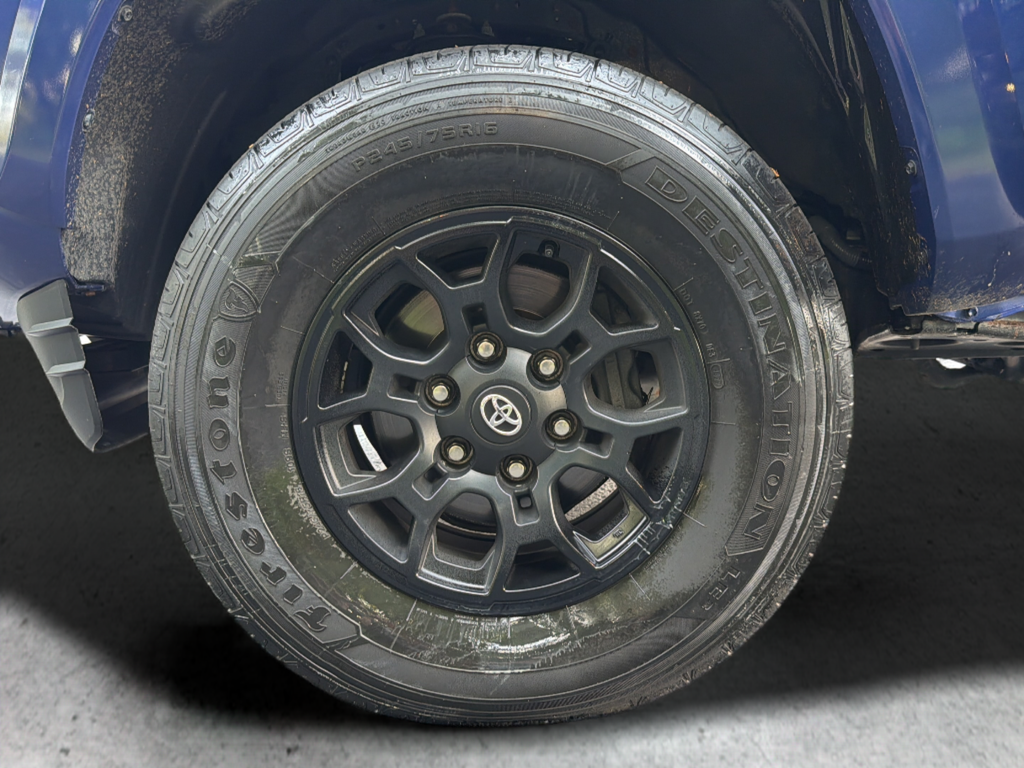 Used 2022 Blue Toyota SR5 image 34