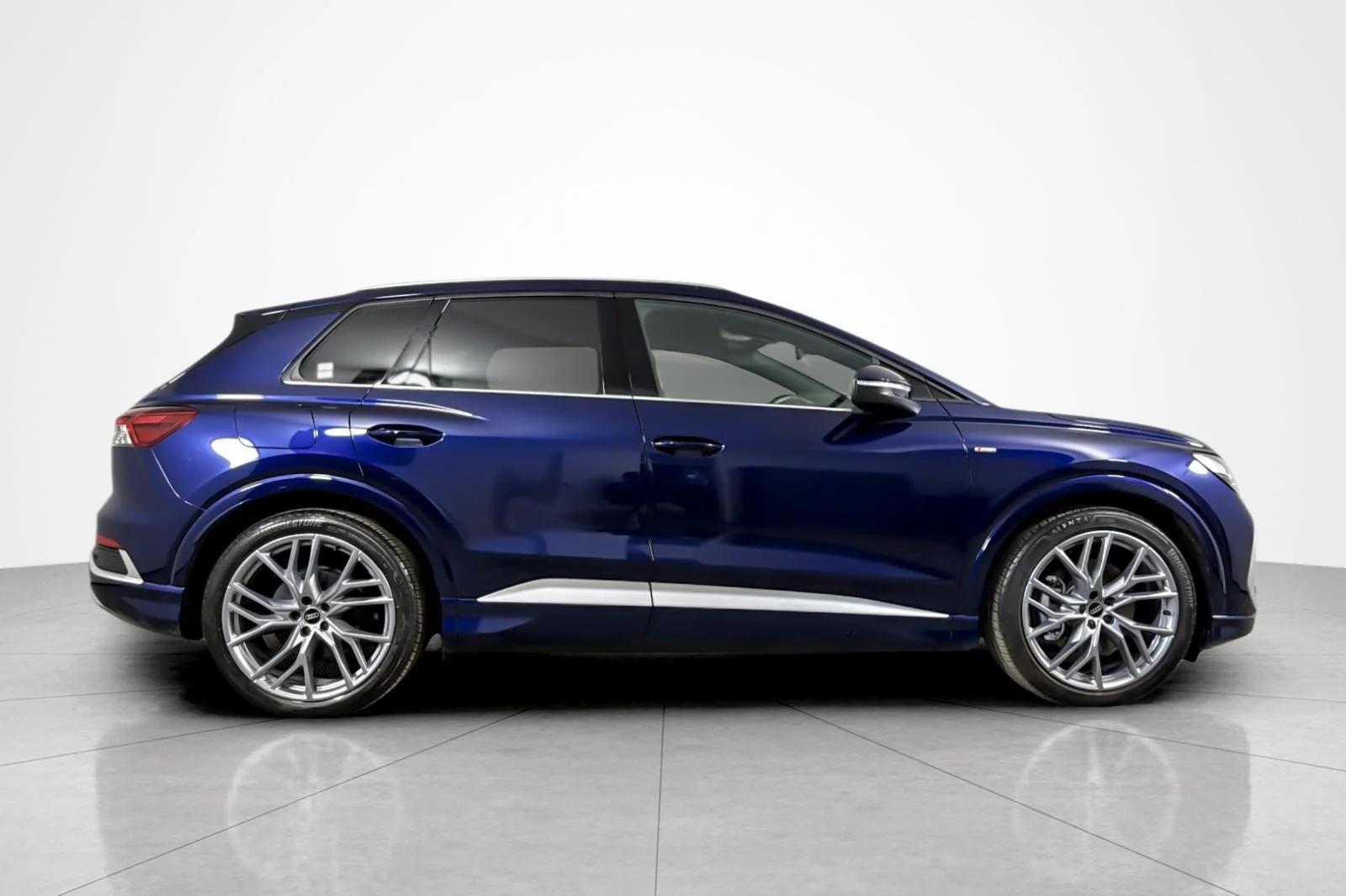 Used 2025 Navarra Blue Metallic Audi Premium Plus 55 quattro image 6