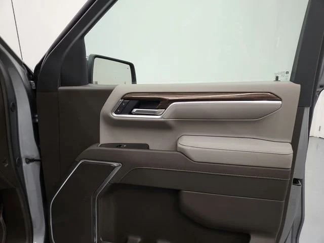 New 2026 Sterling Gray Metallic Chevrolet LT image 40