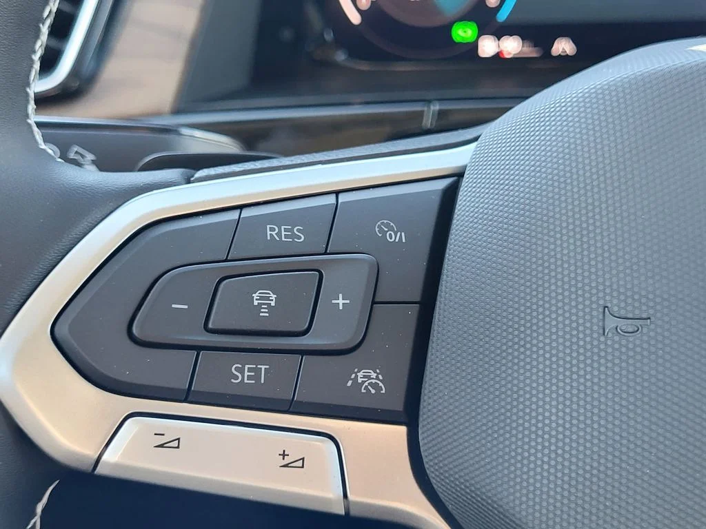 New 2026 Pure Gray Volkswagen 2.0T SE W/TECHNOLOGY image 10