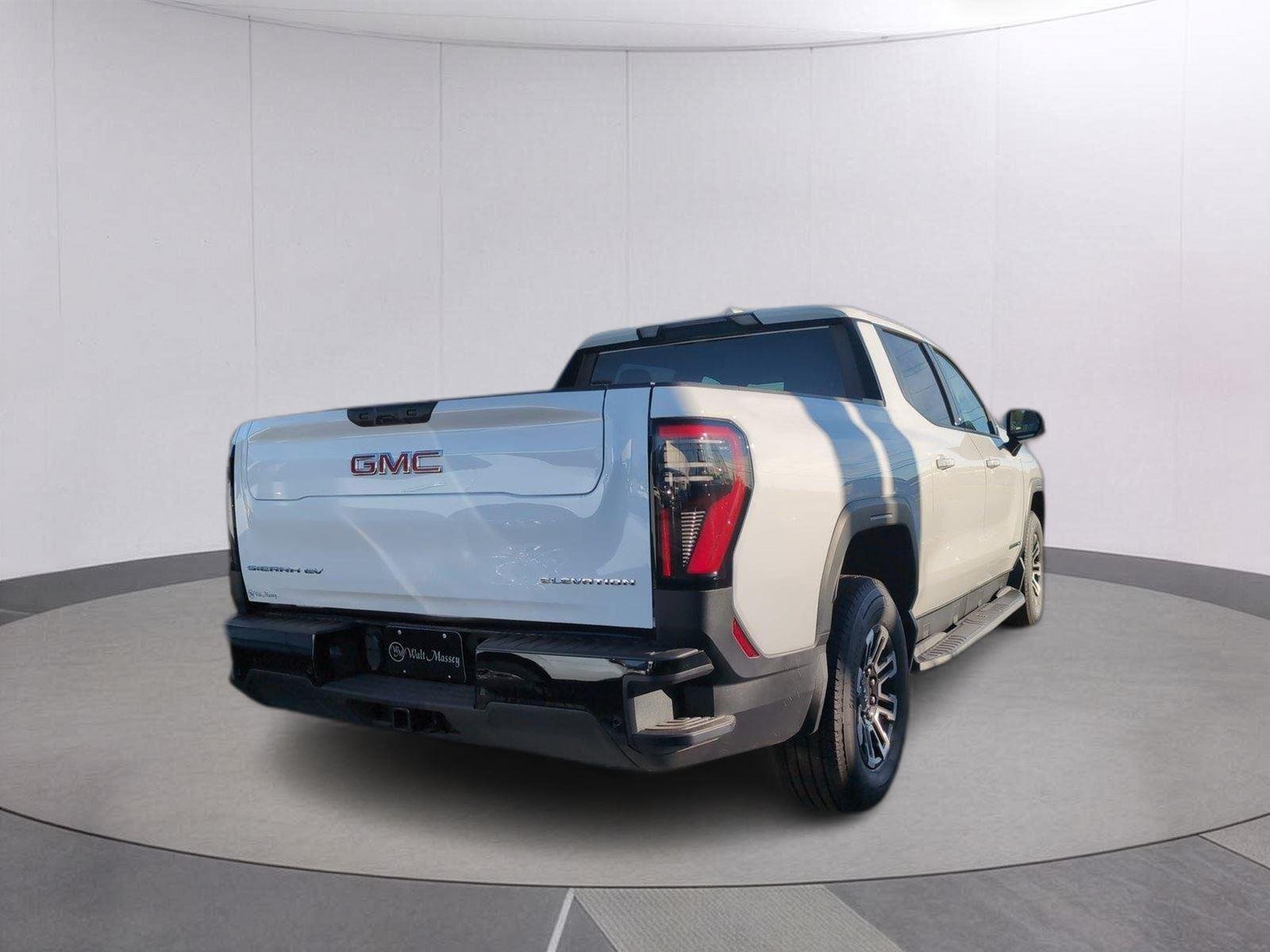 New 2026 Summit White GMC Elevation Standard Range image 2