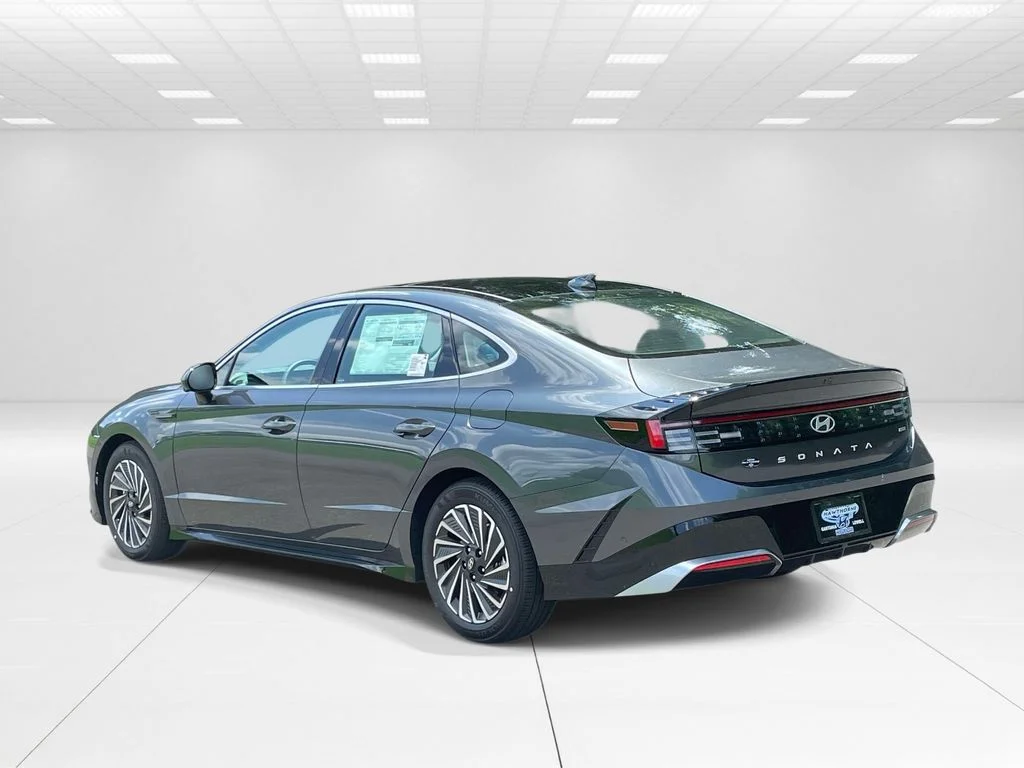 New 2026 Gray Hyundai Limited image 4