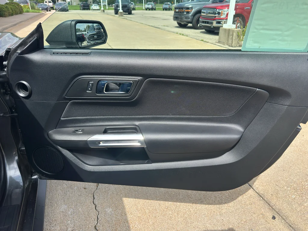 Used 2017 Magnetic Metallic Ford V6 image 27