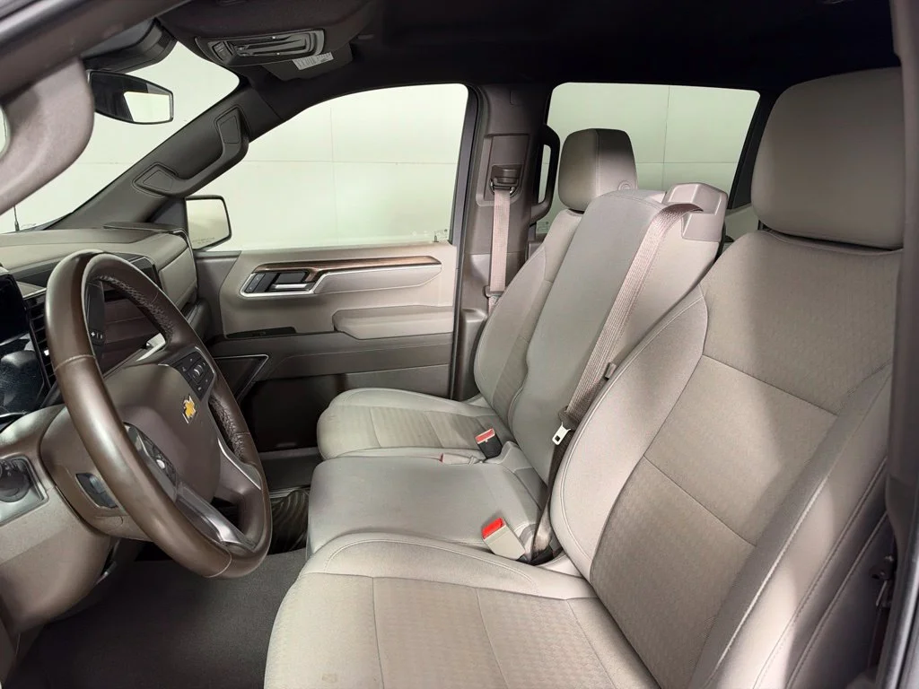 Used 2025 Blue Chevrolet LT image 27