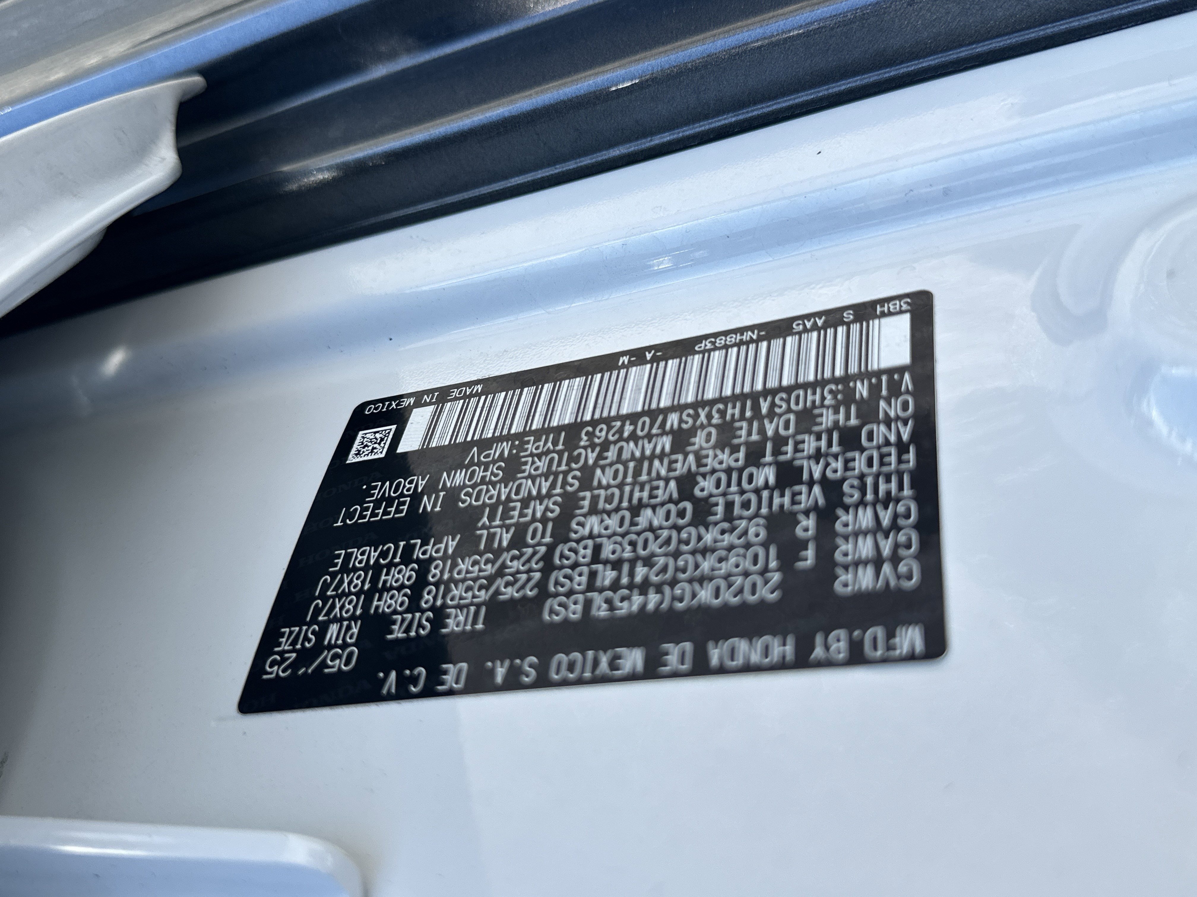 Used 2025 Platinum White Pearl Acura Base image 37