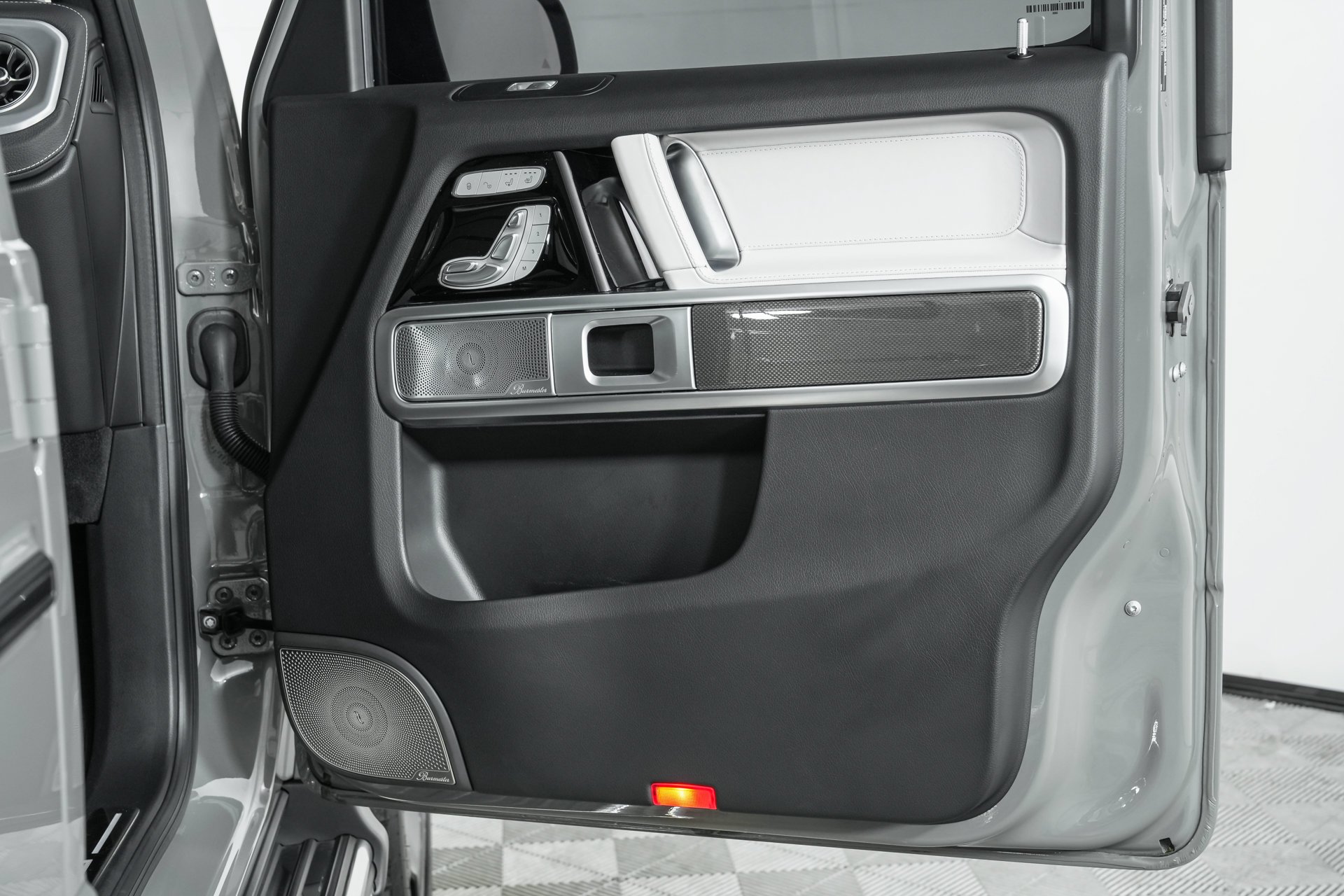 Used 2025  Mercedes-Benz G 63 AMG® image 85