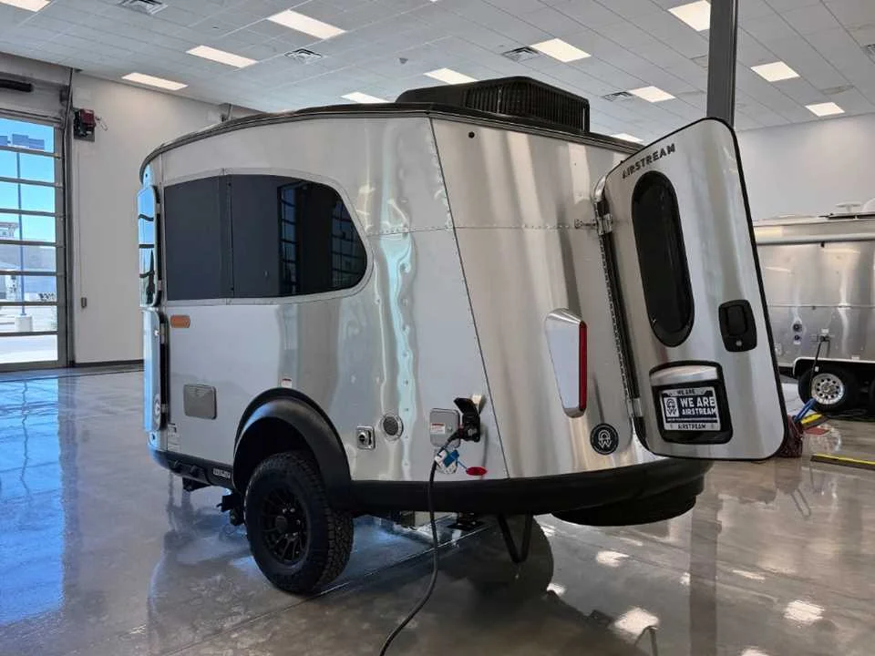 New 2025 SILVER AIRSTREAM  image 11