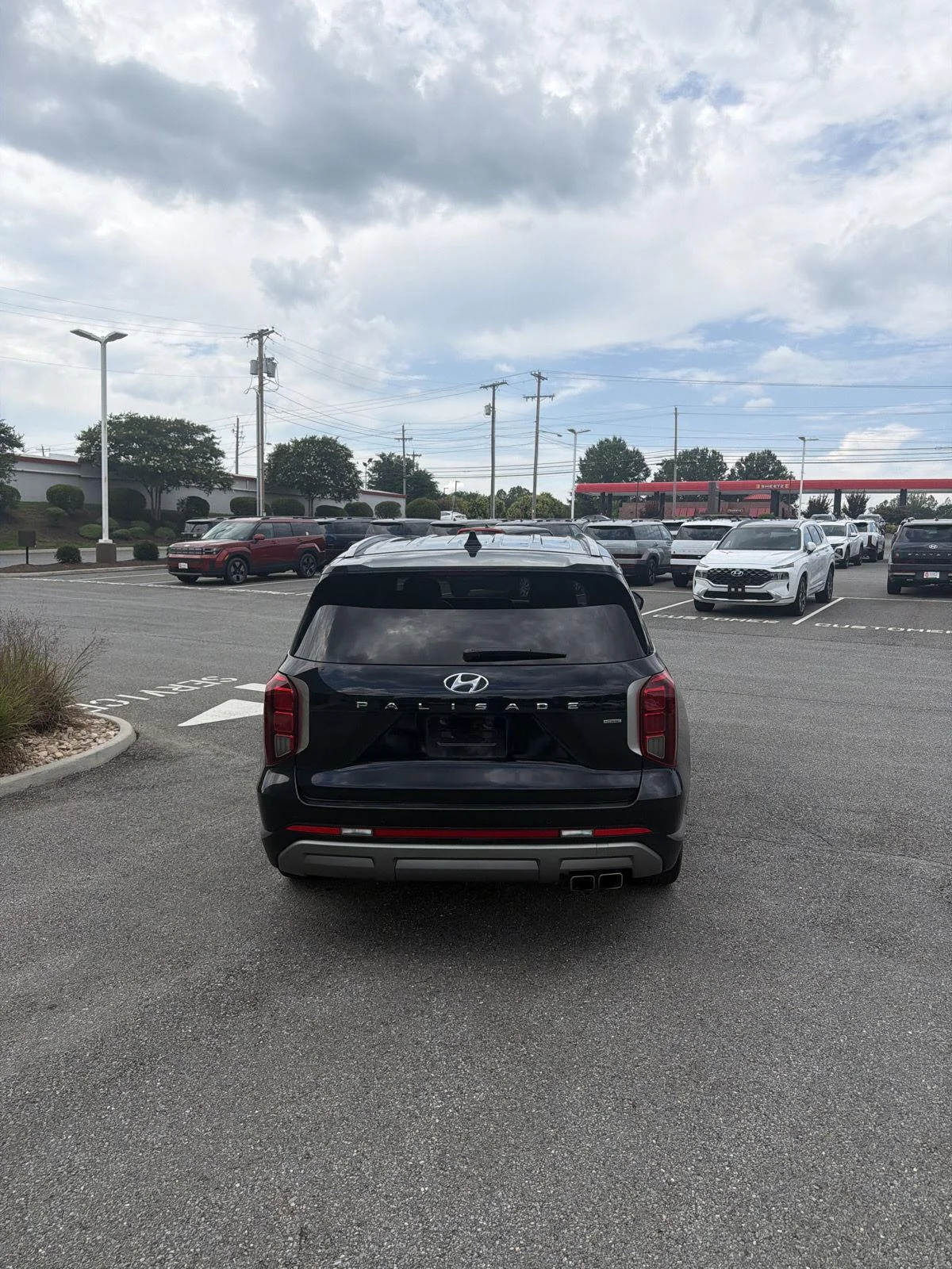 Used 2023 Moonlight Cloud Hyundai SEL image 6