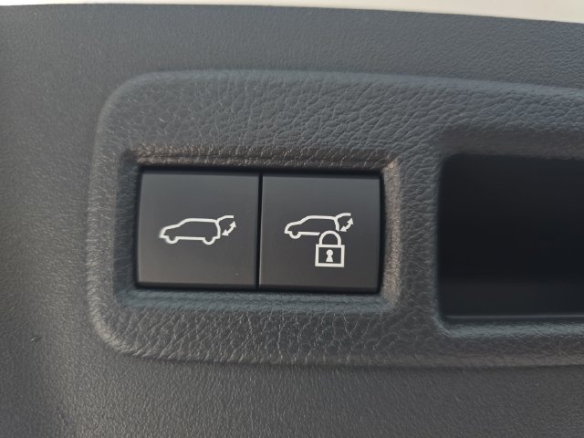 New 2026 Wind Chill Pearl Toyota SE image 13