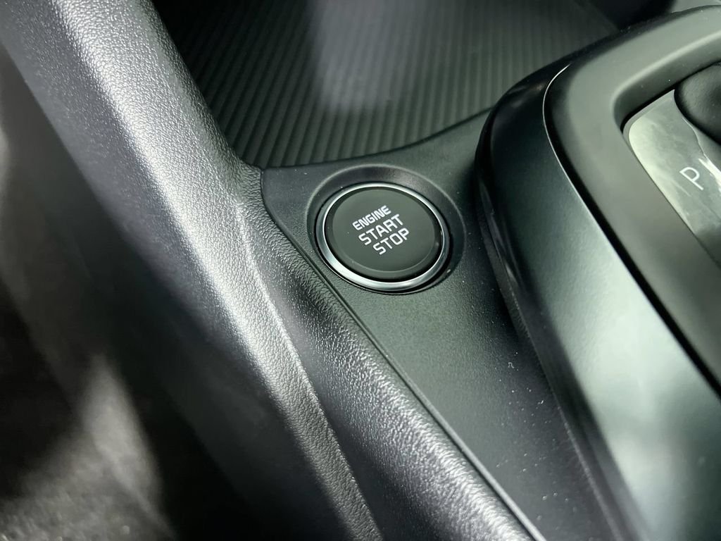 New 2026 Snow White Pearl Kia LXS image 21