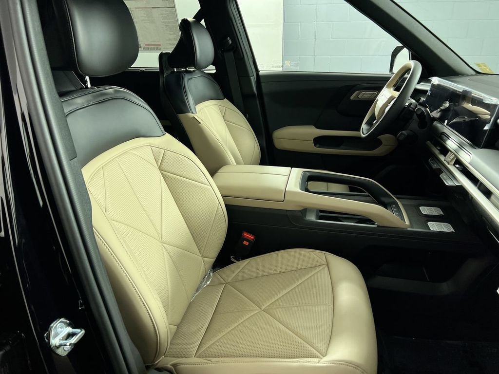 New 2027 Ebony Black Kia EX image 29