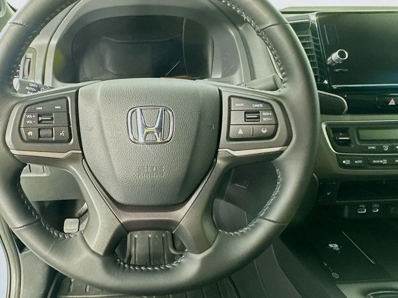 New 2026 Platinum White Pearl Honda RTL image 17