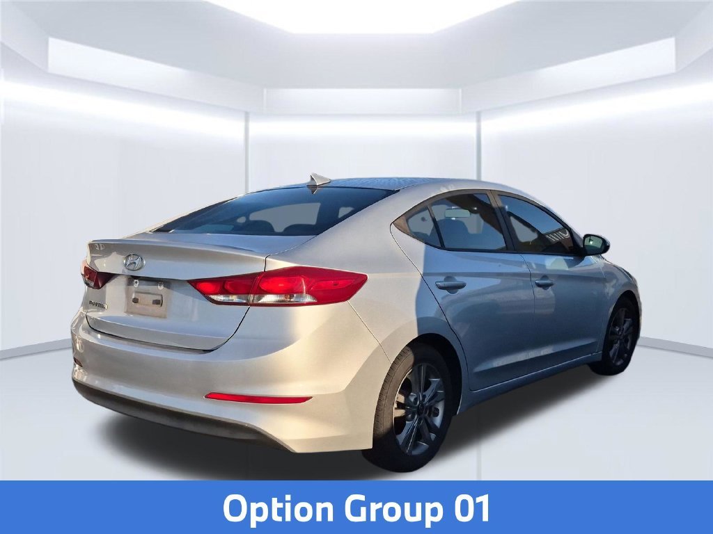 Used 2018 Silver Hyundai SEL image 3