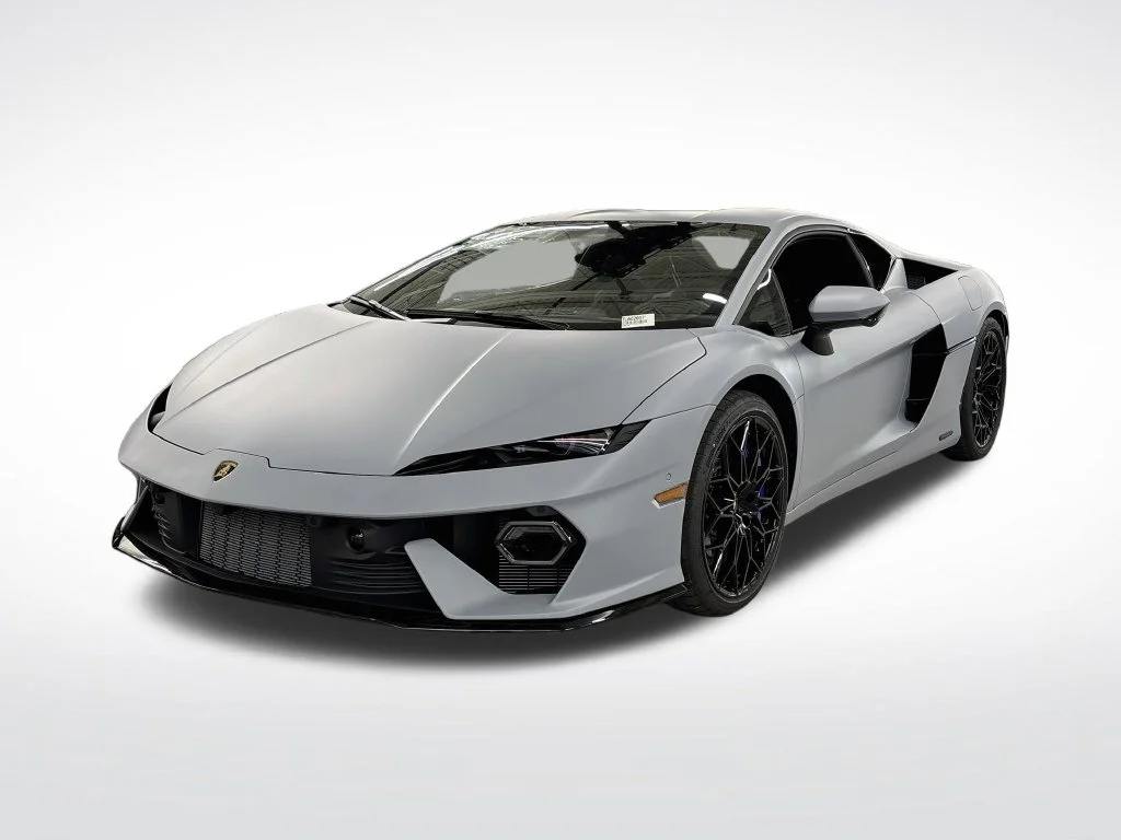 New 2026 Silver Lamborghini  image 1
