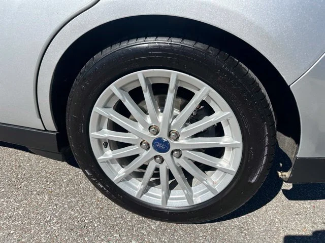 Used 2016 Ingot Silver Ford SEL image 24