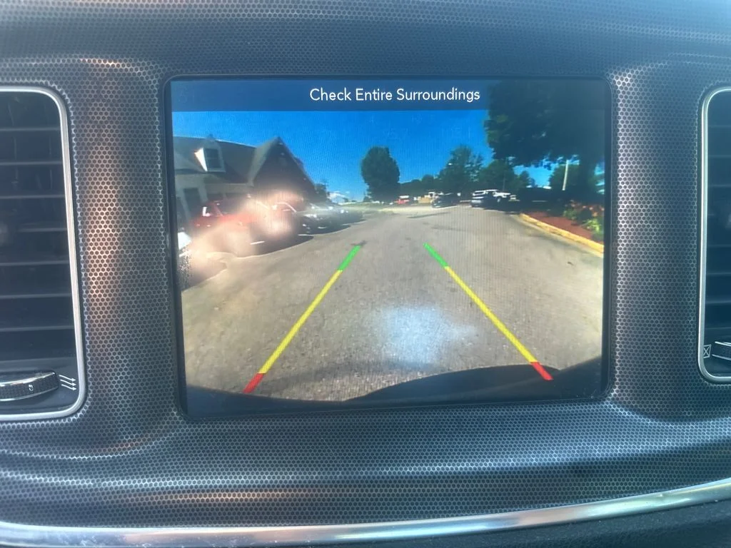 Used 2018 Silver Dodge V6 image 17