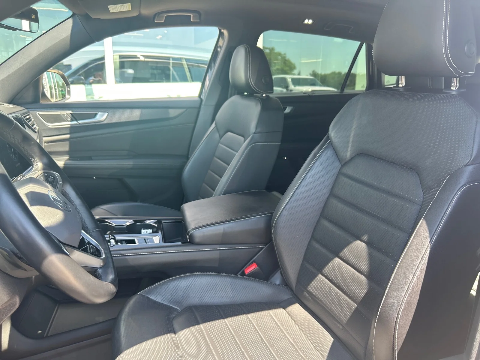 Certified Used 2024  Volkswagen SEL R-Line 4Motion image 11